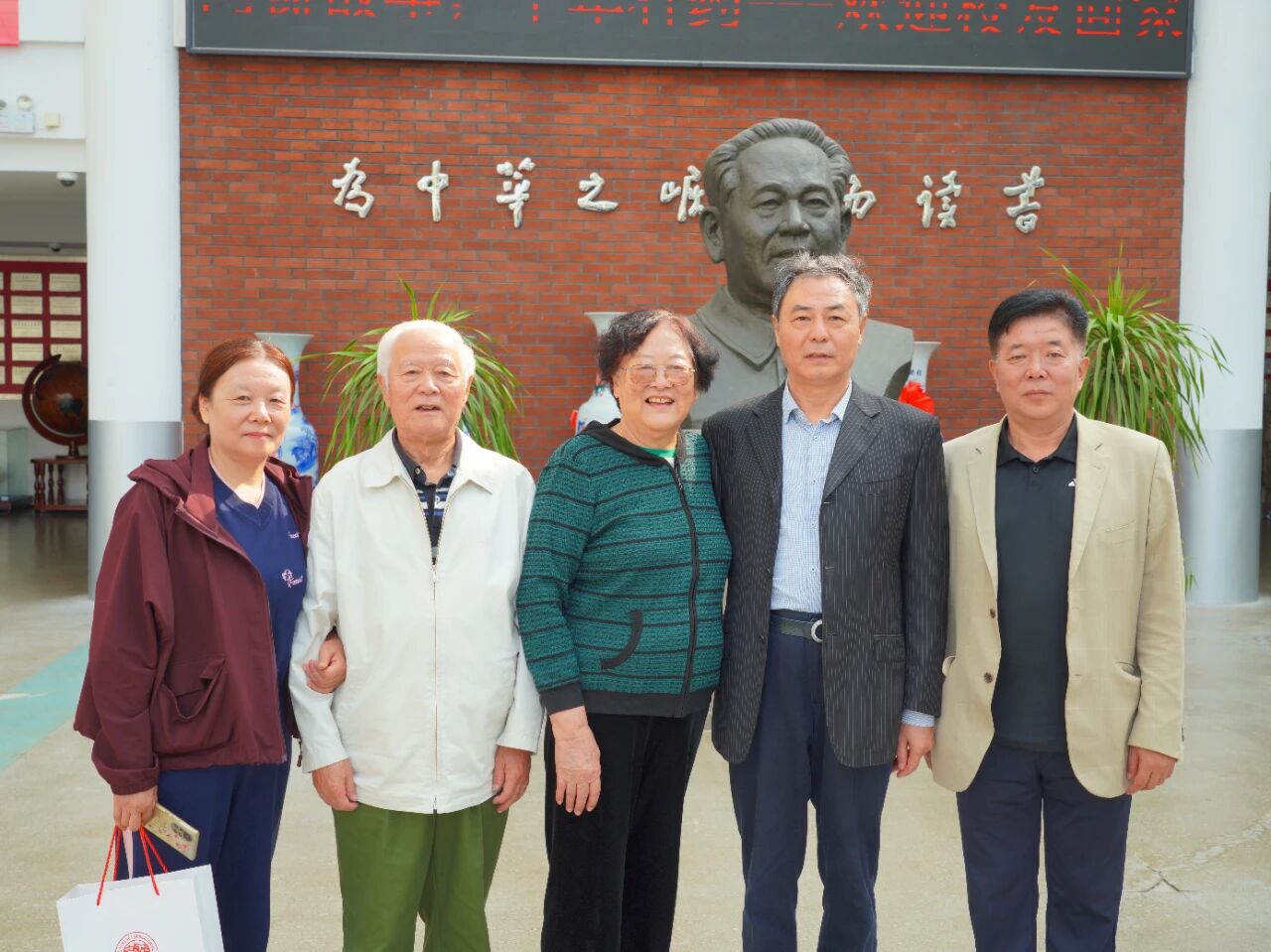 微信图片_2025-10-14_084636_028.jpg