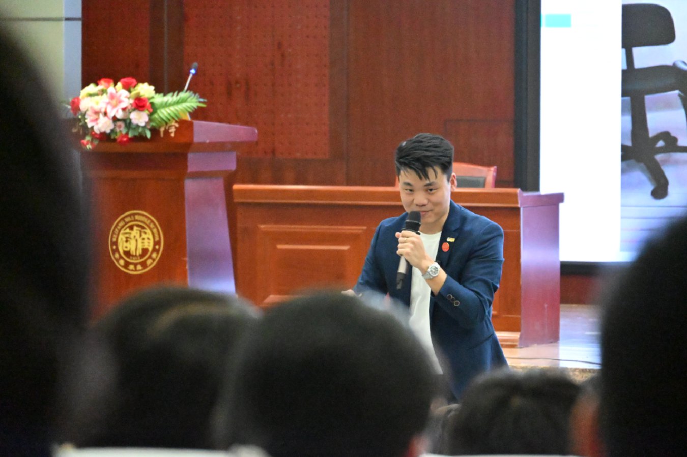 微信图片_2025-11-19_103840_062.png